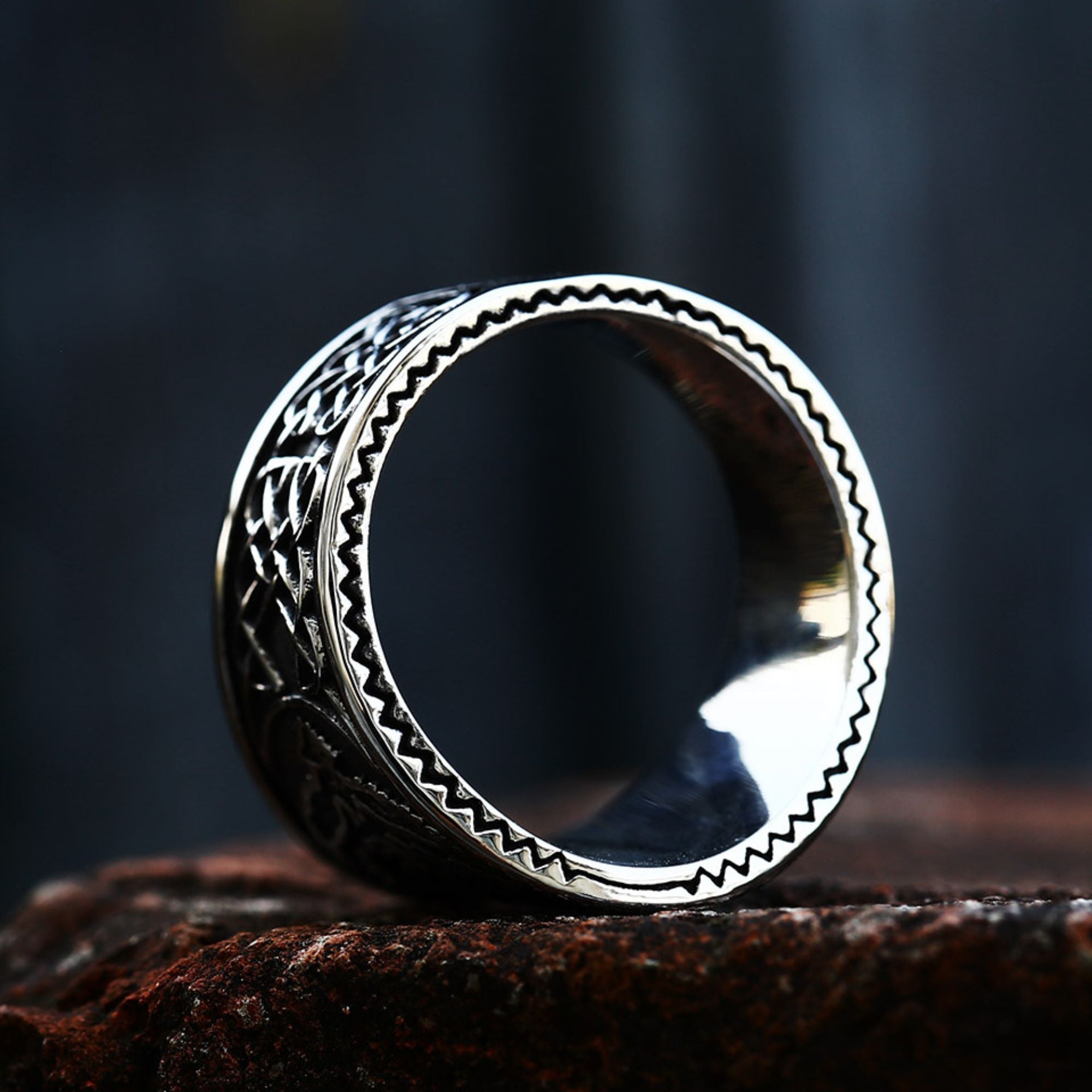 Yggdrasil and Ravens Ring