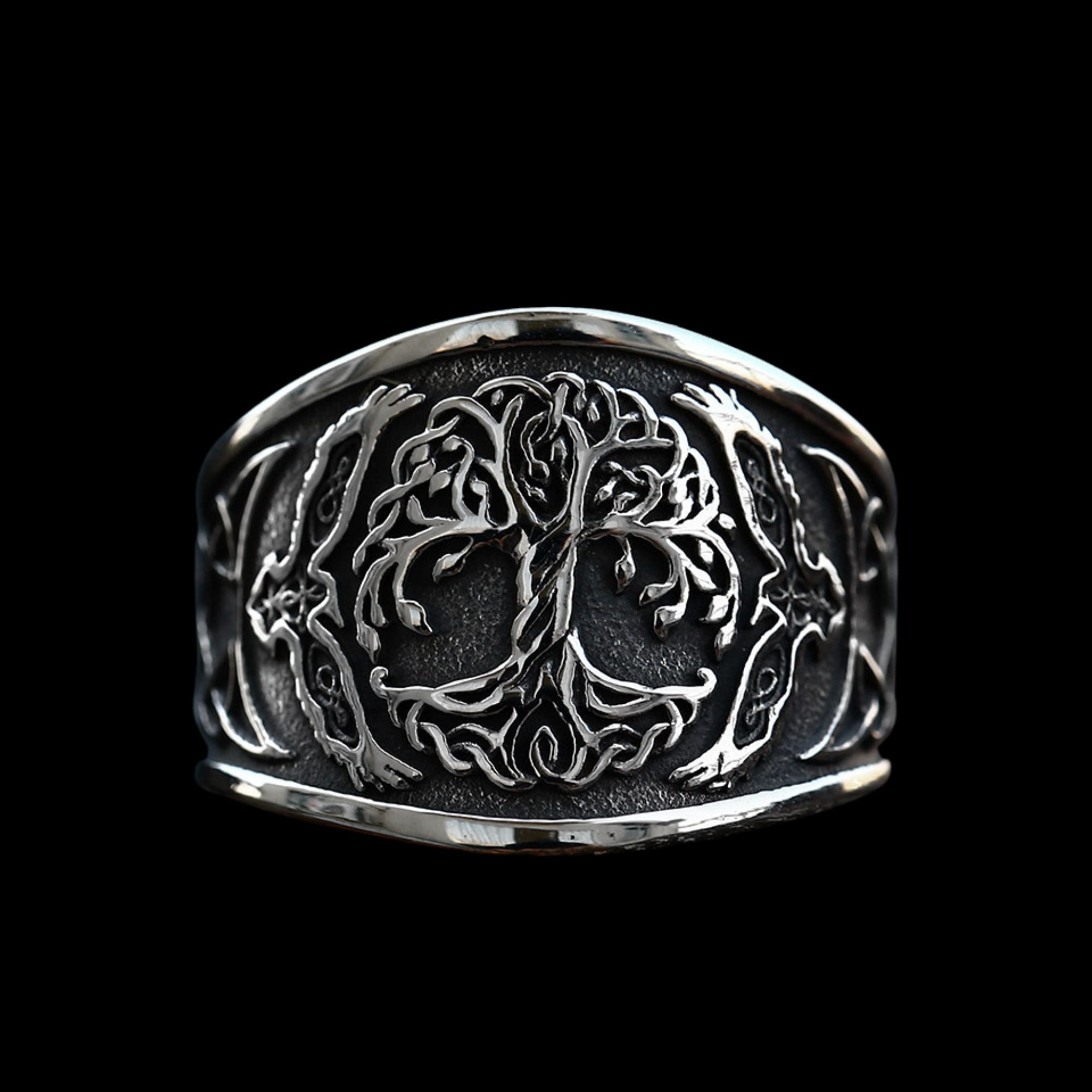 Yggdrasil and Ravens Ring