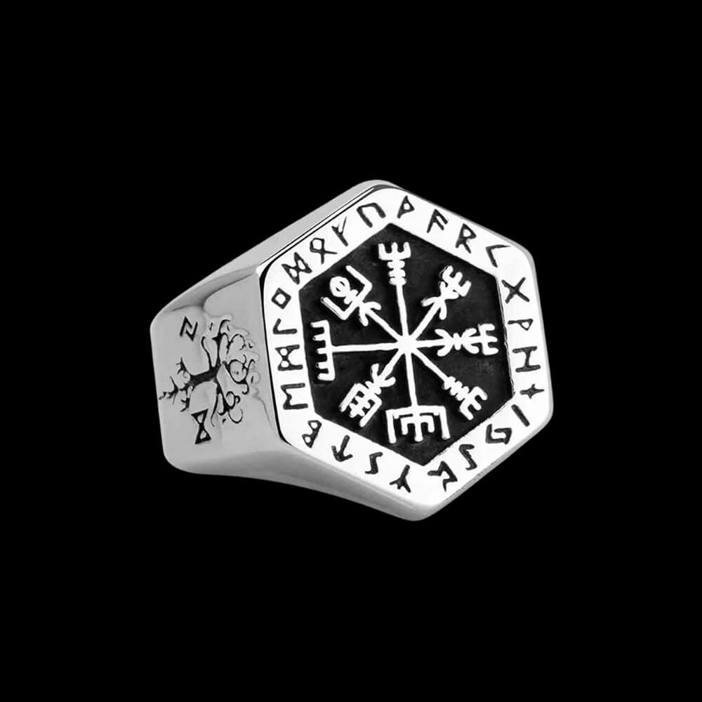 Vegvísir with Runes Ring